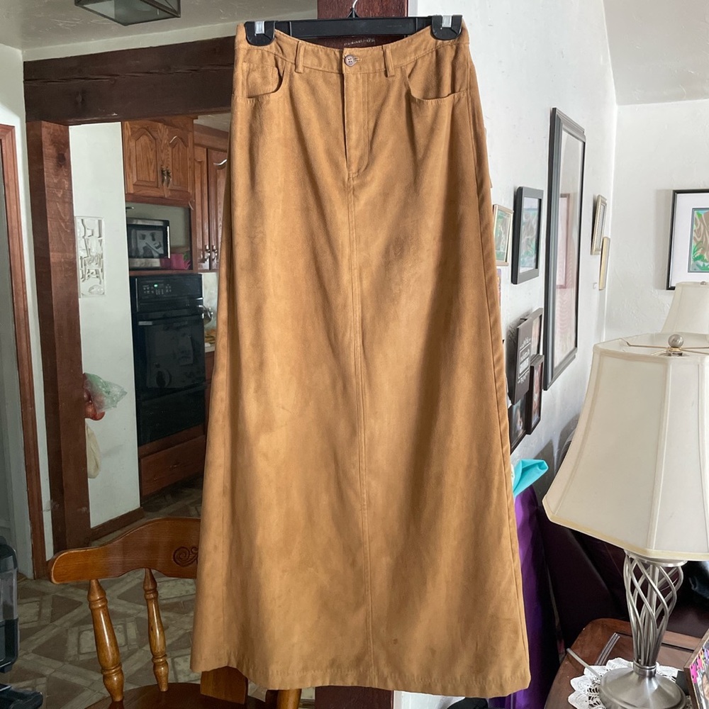 Vintage Tristan & Iseut Tan Maxi skirt